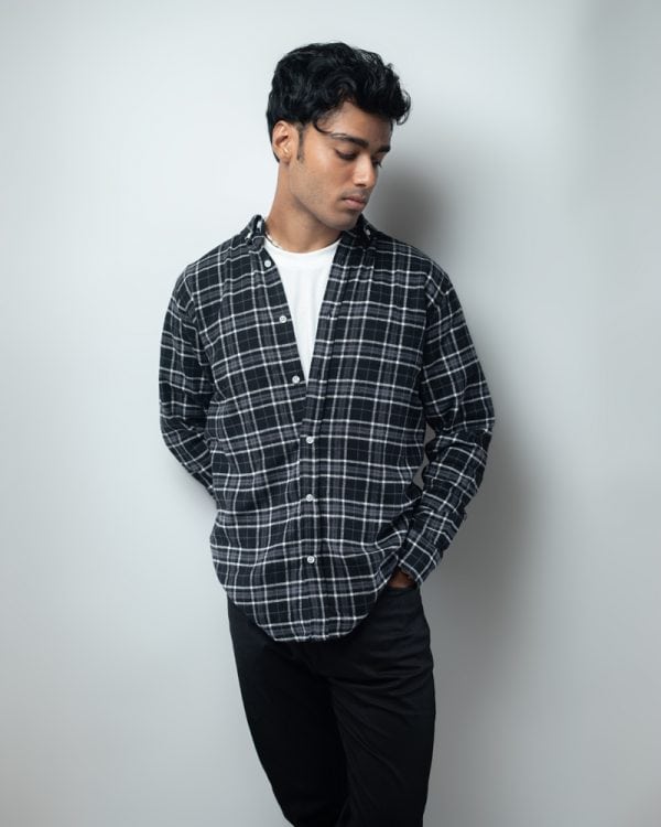 Men's Long Sleeve Flannel Shirt in Black with White Lines - Image 4