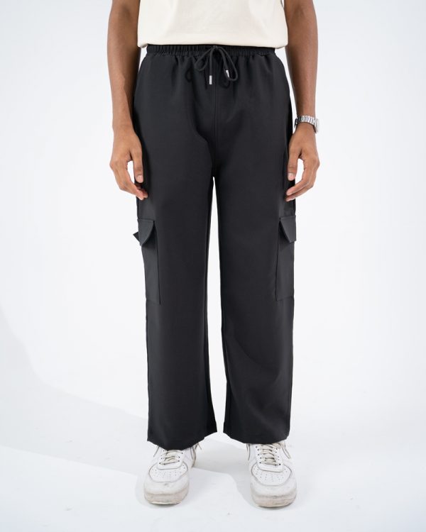 Men's Baggy Fit Cargo Pants in Black - Image 3