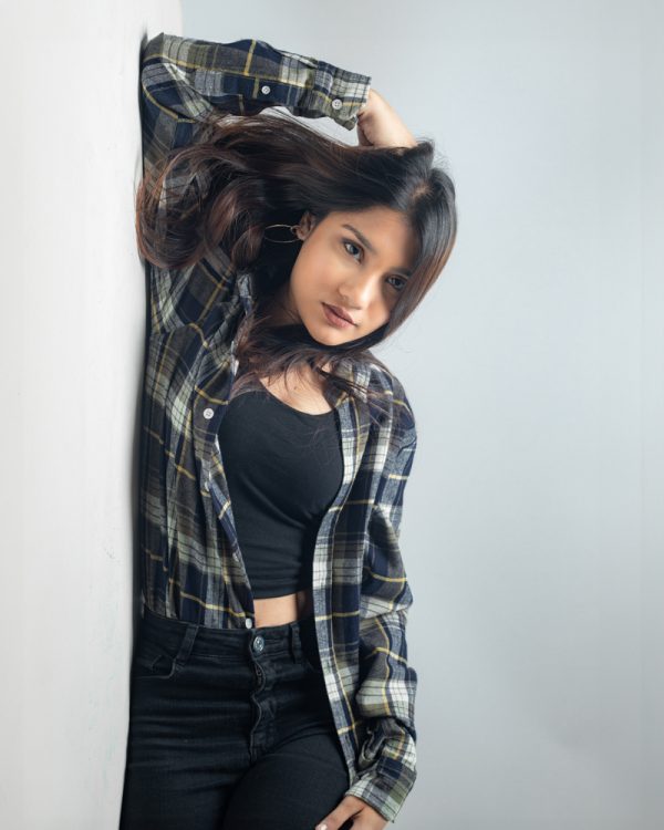 Women's Long Sleeve Flannel Shirt in Olive Green & White - Image 4