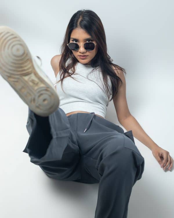 Women's Baggy Fit Cargo Pants in Dark Ash - Image 9