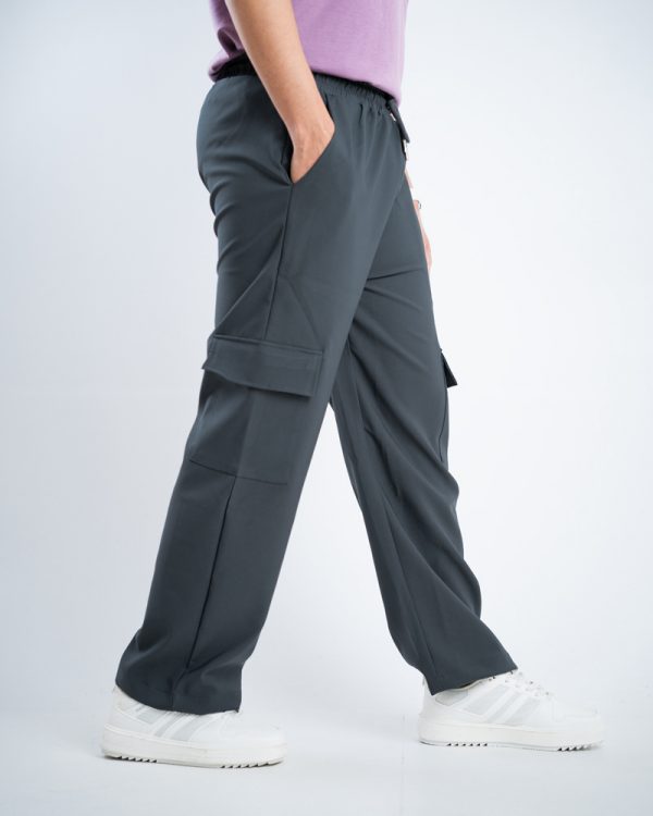 Women's Baggy Fit Cargo Pants in Midnight Grey