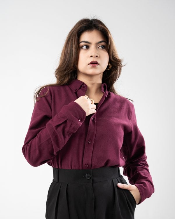 Women’s Long Sleeve Button-Down Twill Shirt in Maroon