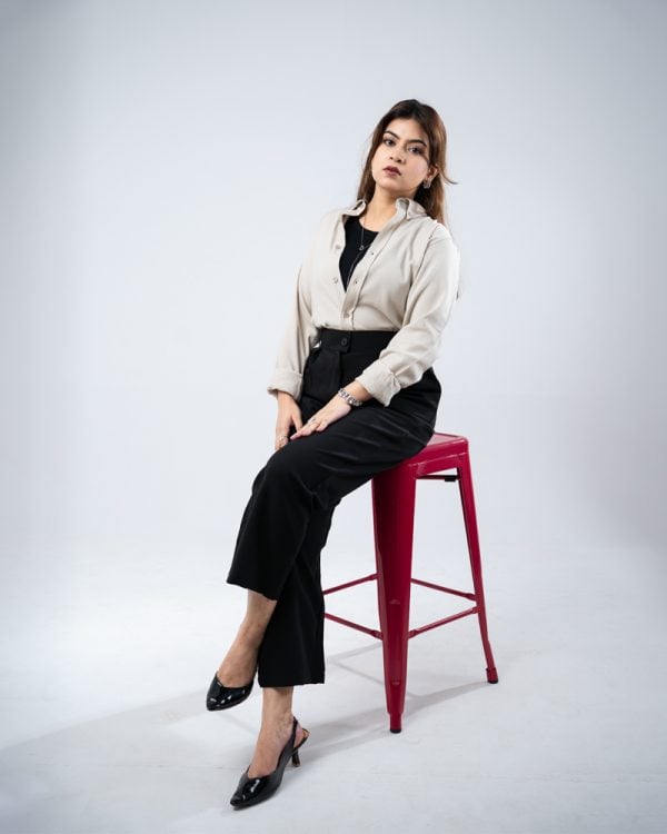 Women’s Long Sleeve Button-Down Herringbone Patterned Shirt in Light Cream - Image 8