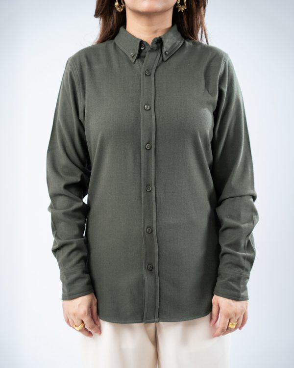 Women’s Long Sleeve Button-Down Herringbone Patterned Shirt in Hunter Green - Image 4