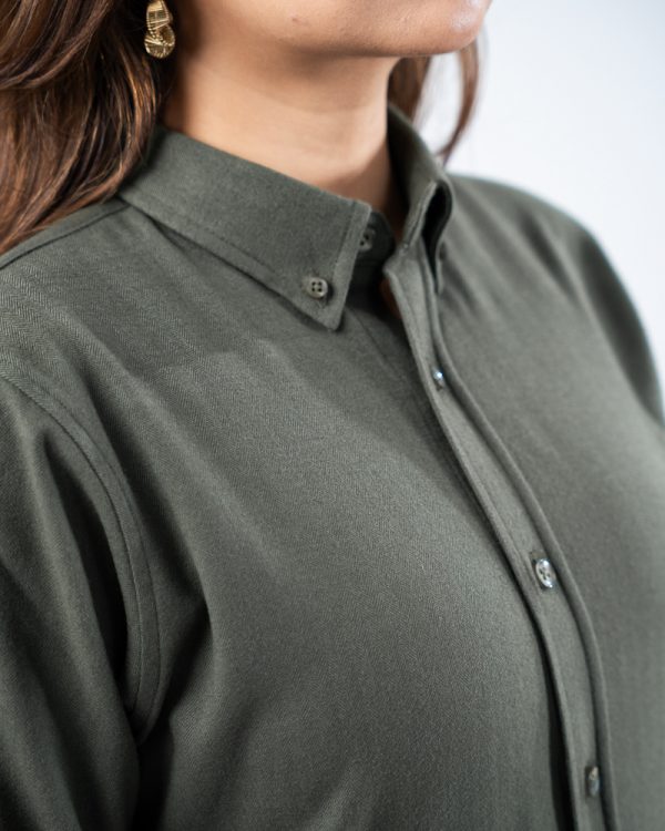Women’s Long Sleeve Button-Down Herringbone Patterned Shirt in Hunter Green - Image 5