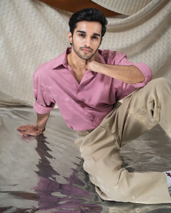 Men’s Oversized Flow Shirt in Dusty Pink - Image 10