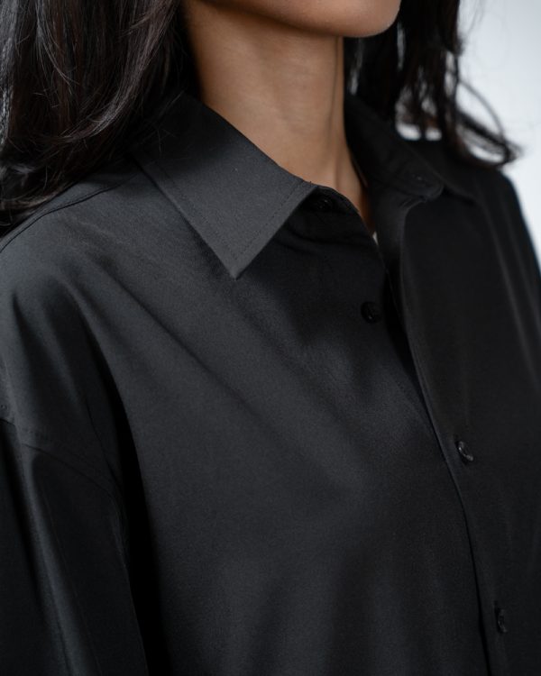 Women’s Oversized Flow Shirt in Jet Black - Image 2