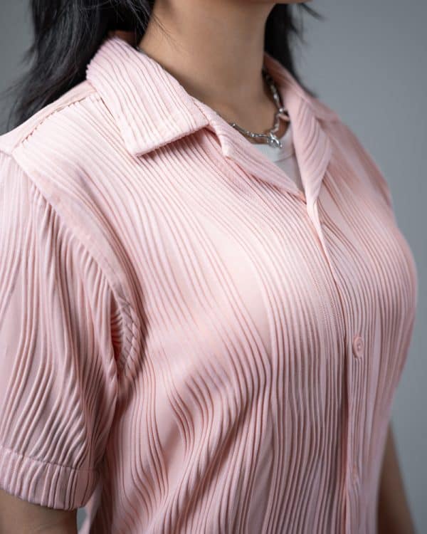 Women's Wavy Patterned Half Sleeve Cuban in Baby Pink - Image 3