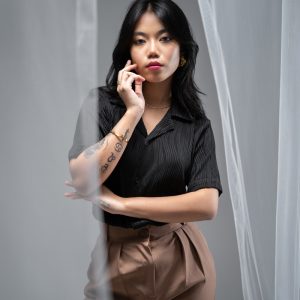 Women's Wavy Patterned Half Sleeve Cuban in Black