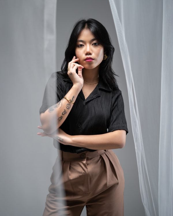 Women's Wavy Patterned Half Sleeve Cuban in Black