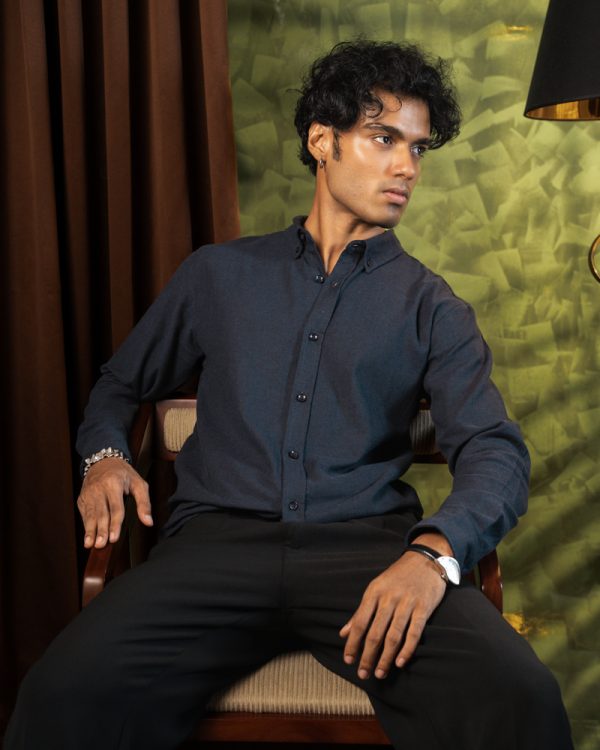 Men’s Long Sleeve Button-Down Herringbone Patterned Shirt in Navy Blue - Image 10