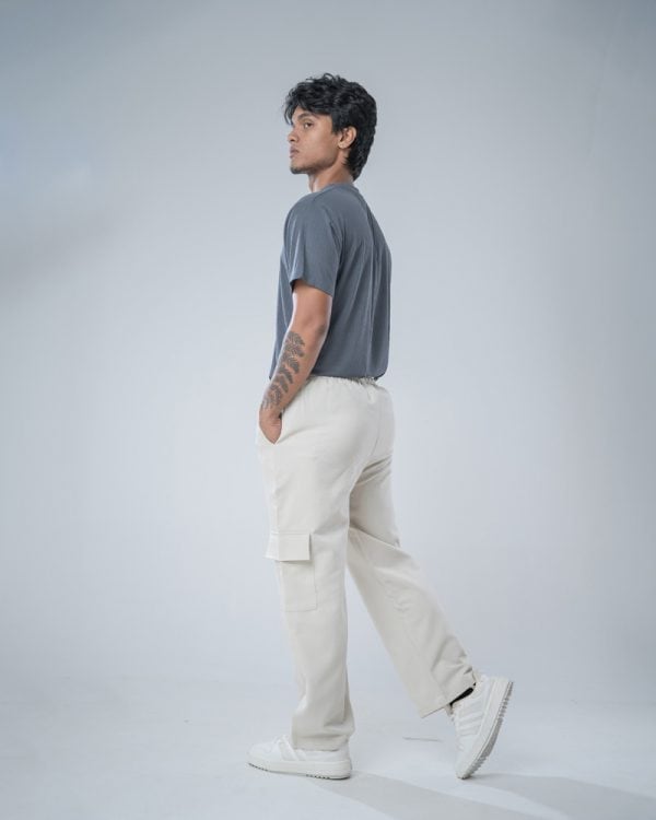Men's Twill Patterned Baggy Fit Cargo Pants in Off White - Image 11