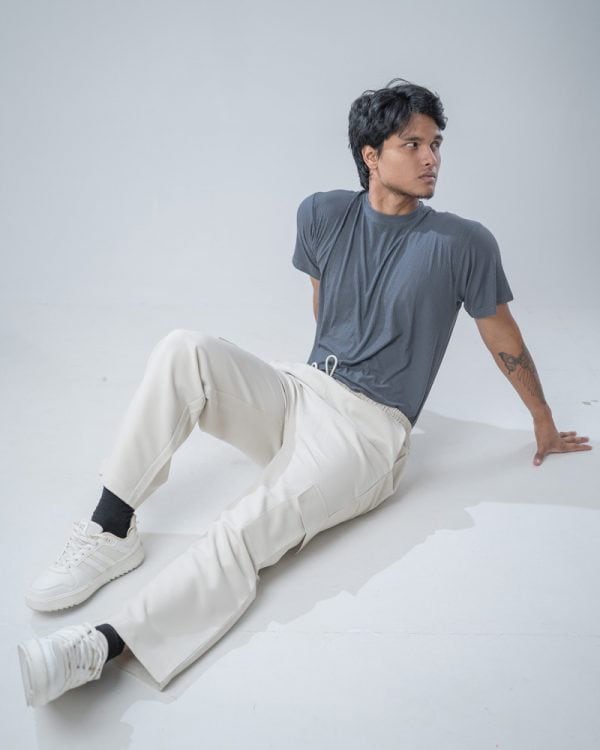 Men's Twill Patterned Baggy Fit Cargo Pants in Off White - Image 12