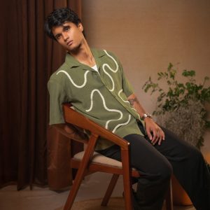 Men’s Embroidered Driftline Patterned Half Sleeve Oversized Drop Shoulder Cuban Shirt in Olive
