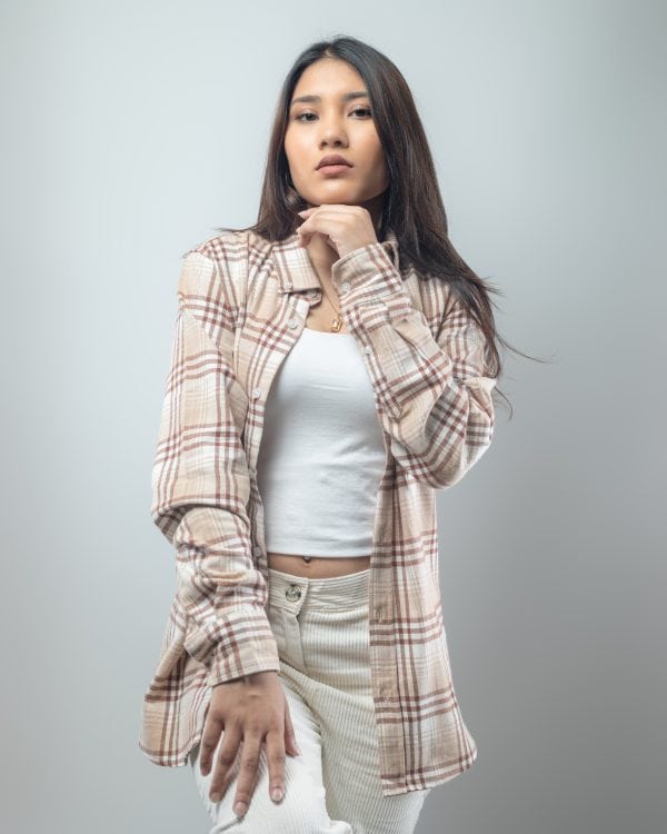 Women’s Long Sleeve Flannel Shirt in Cream - Image 4