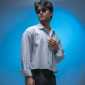 Men’s Oversized Cropped Shirt in White & Blue