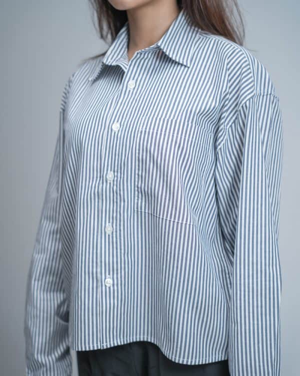 Women’s Oversized Cropped Shirt in White & Navy Blue - Image 5