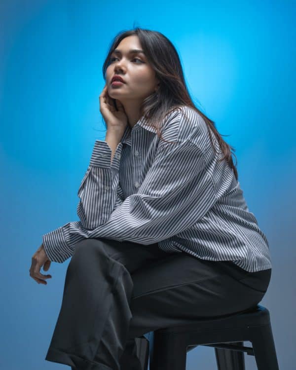 Women’s Oversized Cropped Shirt in White & Navy Blue - Image 3