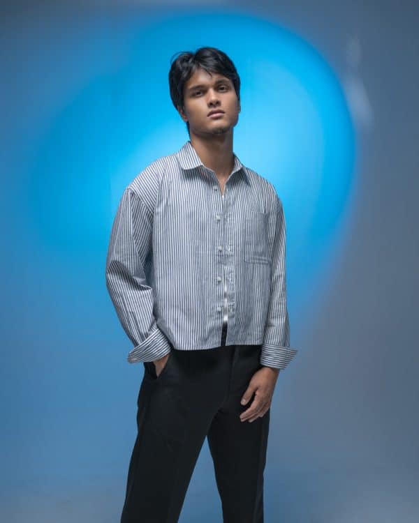 Men’s Oversized Cropped Shirt in White & Navy Blue - Image 3