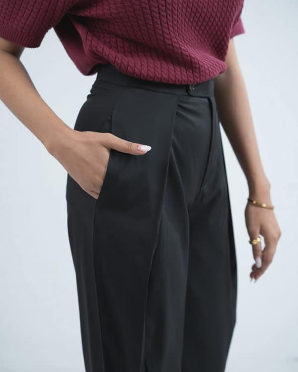Women's High-Waisted Curve Pleated Formal Pants in Black - Image 3