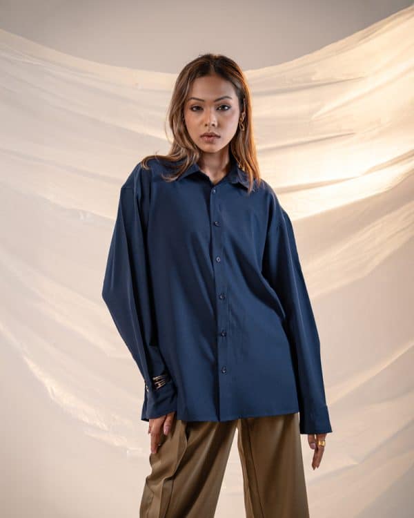 Women’s Oversized Flow Shirt in Navy Blue - Image 5