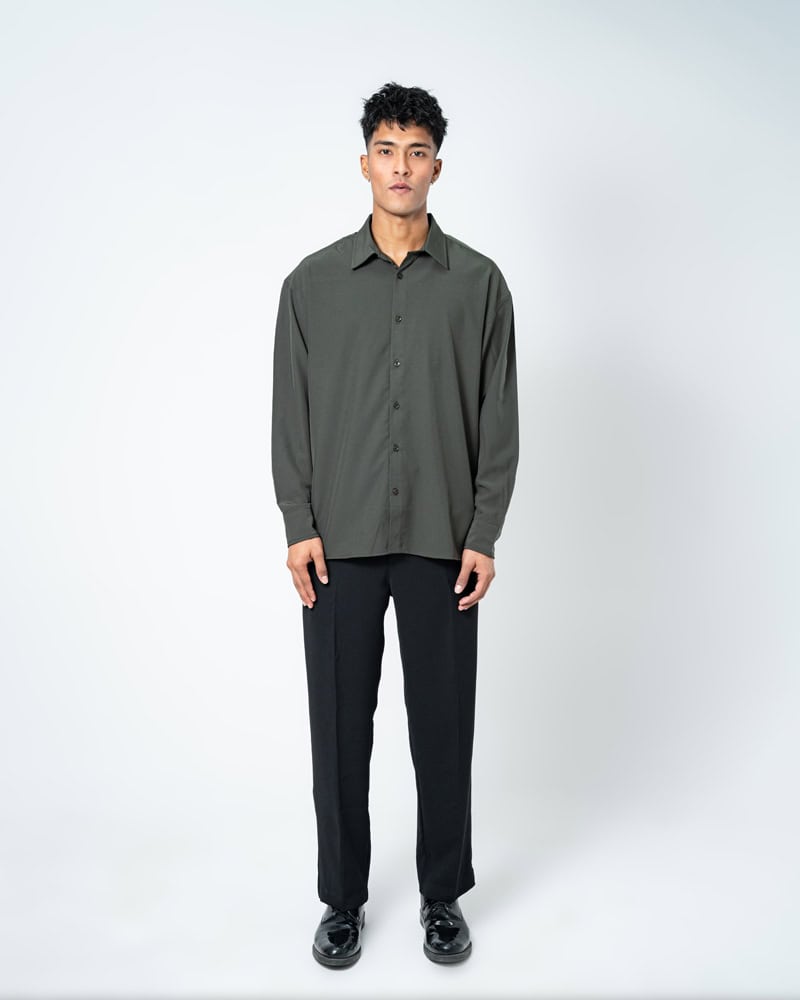 Oversized Flow Shirt in Green - Image 3
