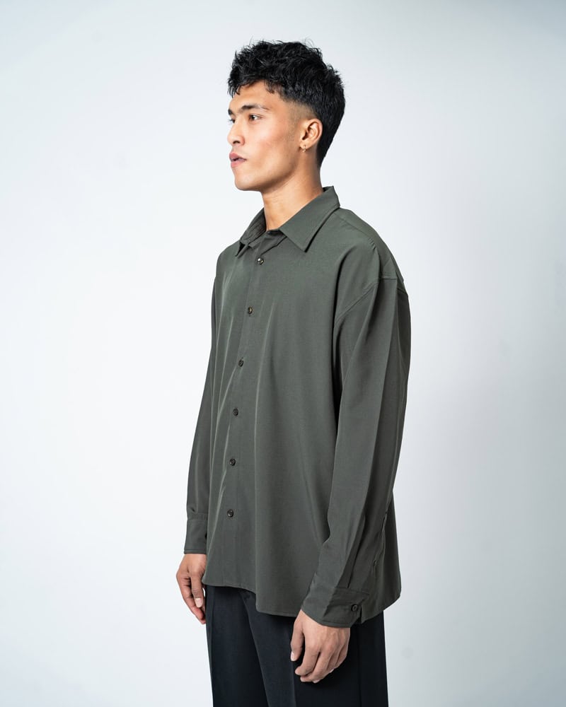 Oversized Flow Shirt in Green - Image 9