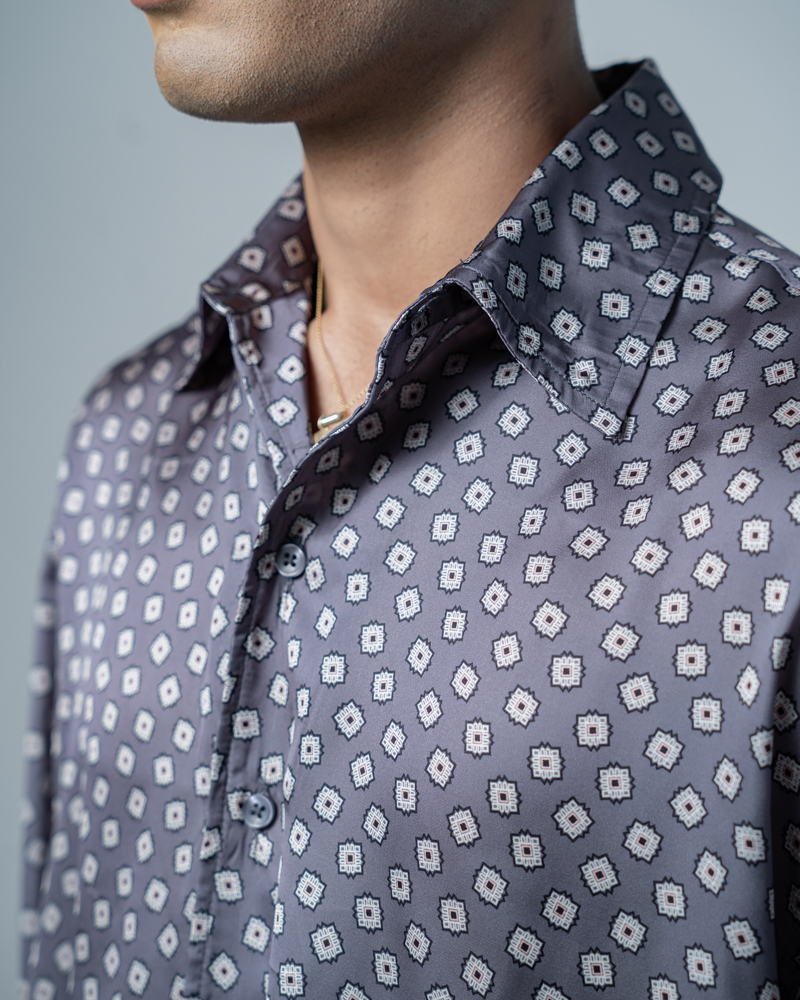 Unisex Printed Party Shirt in Ash - Image 10